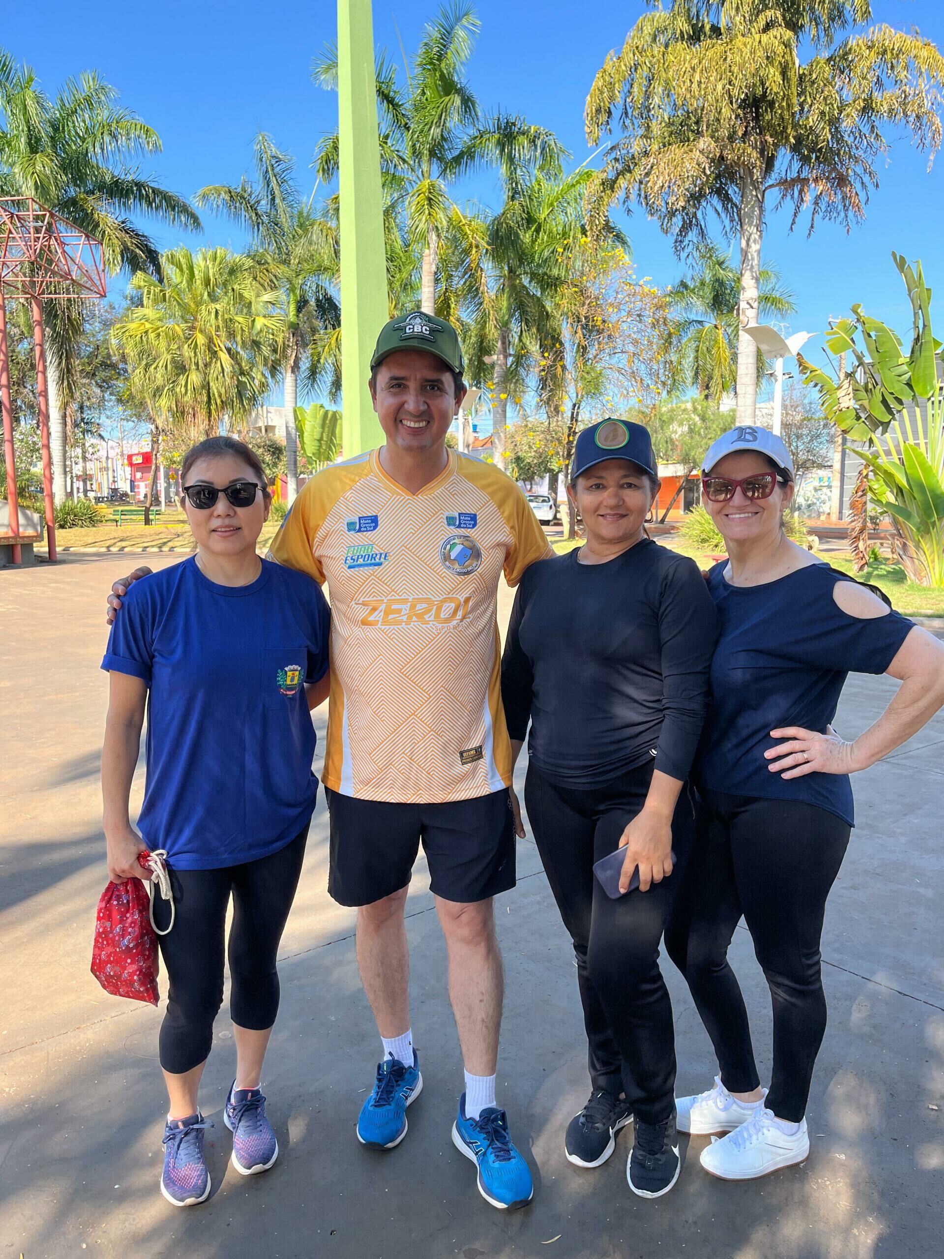 Imagem de compartilhamento para o artigo Servidores municipais participam de caminhada de 5 km focada em saúde e bem-estar em Cassilândia; Veja fotos da MS Todo dia